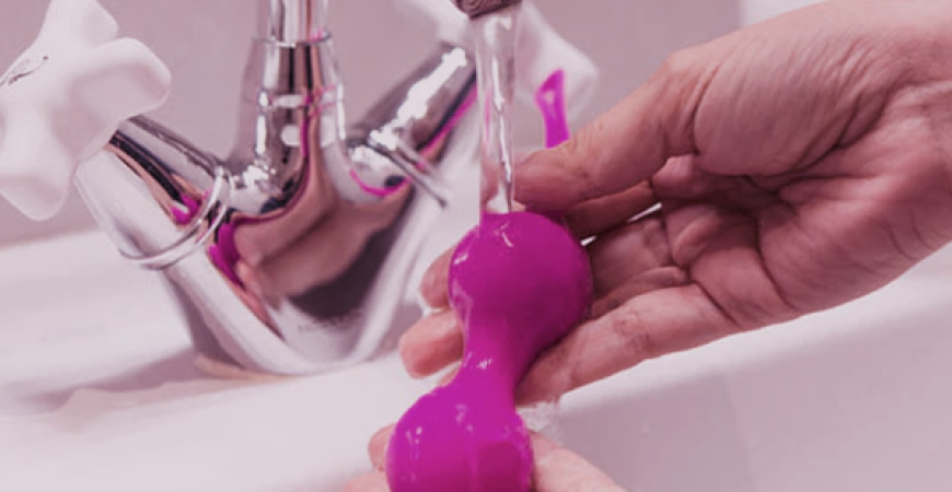 HOW TO CLEAN your sextoy